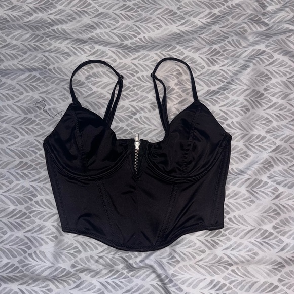 Garage corset top in black. - Picture 2 of 4